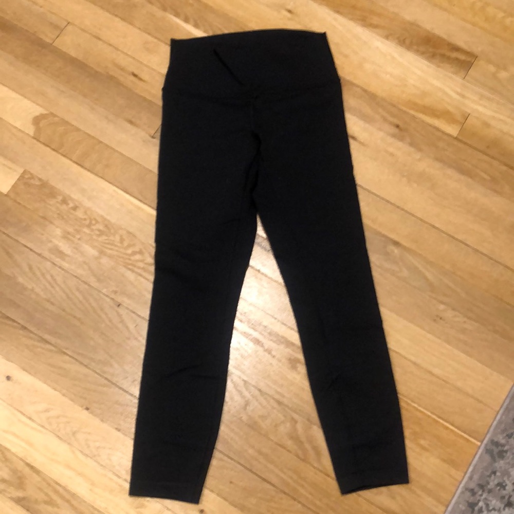 Lulu Lemon wunder under black  size 6